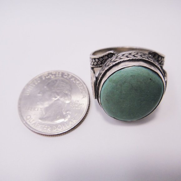 Big Southwestern Style Ring Green-Blue Stone Ornate Silver Tone Band 7.5 - Picture 7 of 9